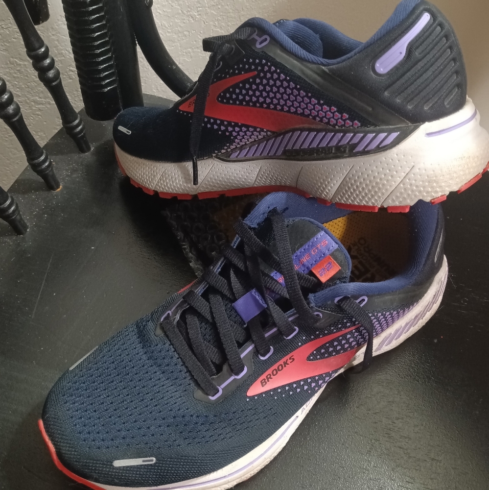 BROOKS Adrenaline GTS Women's Tennis shoes